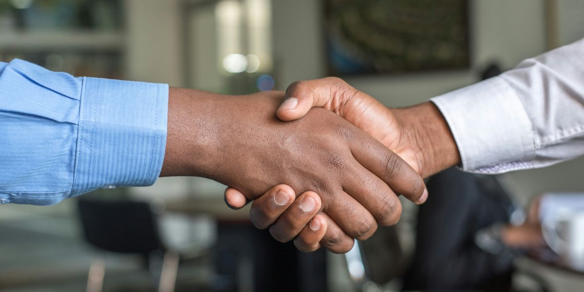 Navigating the Contractor-Client Relationship: Building Trust and Delivering Dreams
