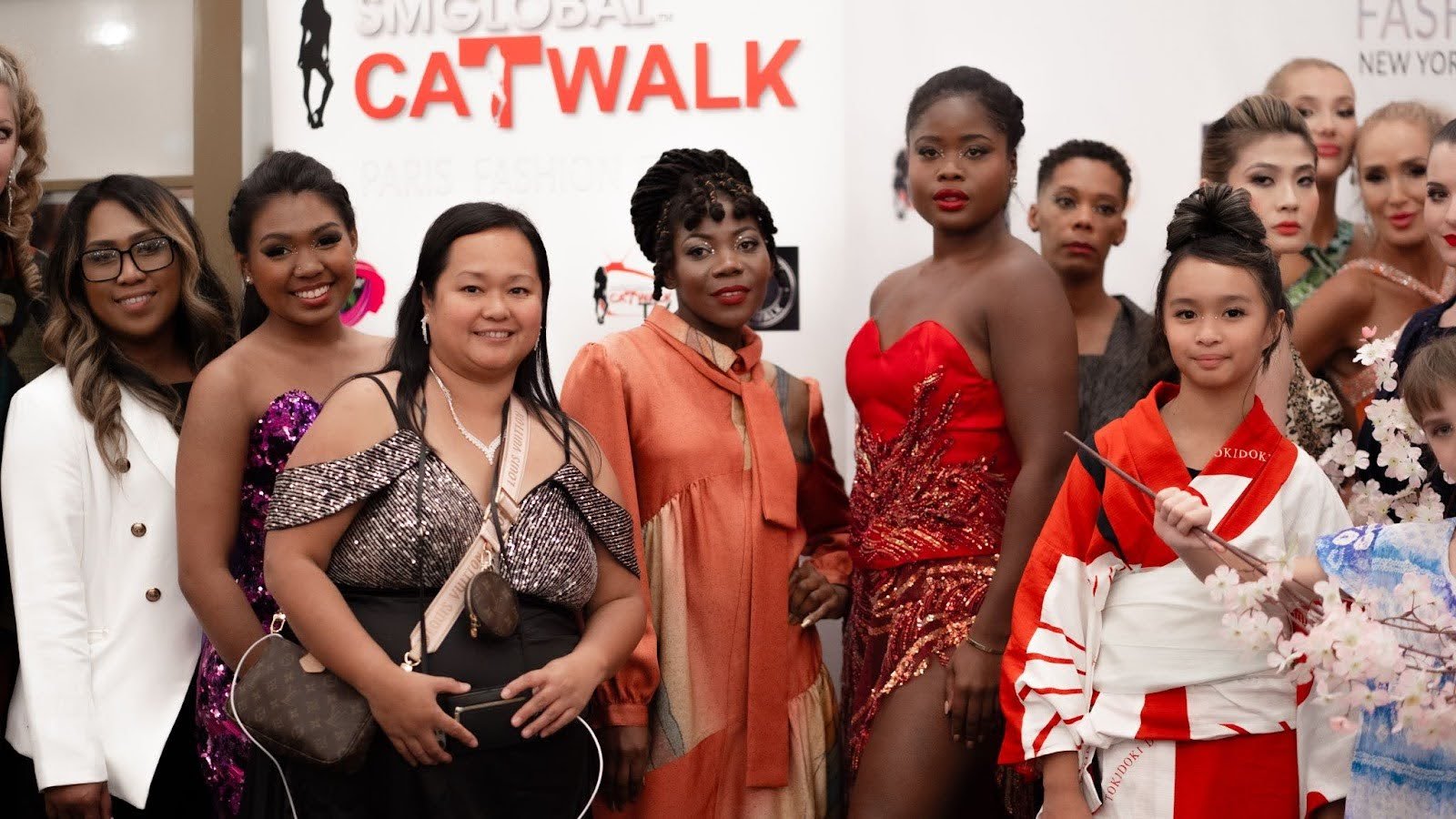 Alegre de Pilipinas With Jewels Empire Ent. Models Stuns Paris With Bold Designs and Diversity