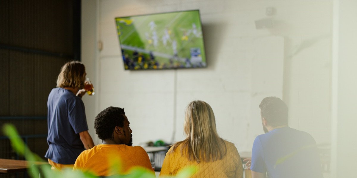 How Live Events Attracts Customers for Sports Bars