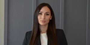 Rusana Plonsak: The Art of Haircutting and a Thoughtful Approach to Barbering