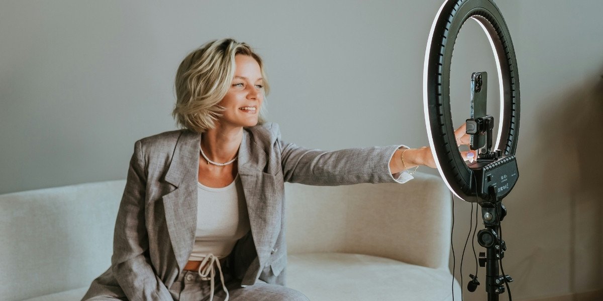 Rise of the Creator Economy: Reshaping Brand Partnerships and Traditional Modeling