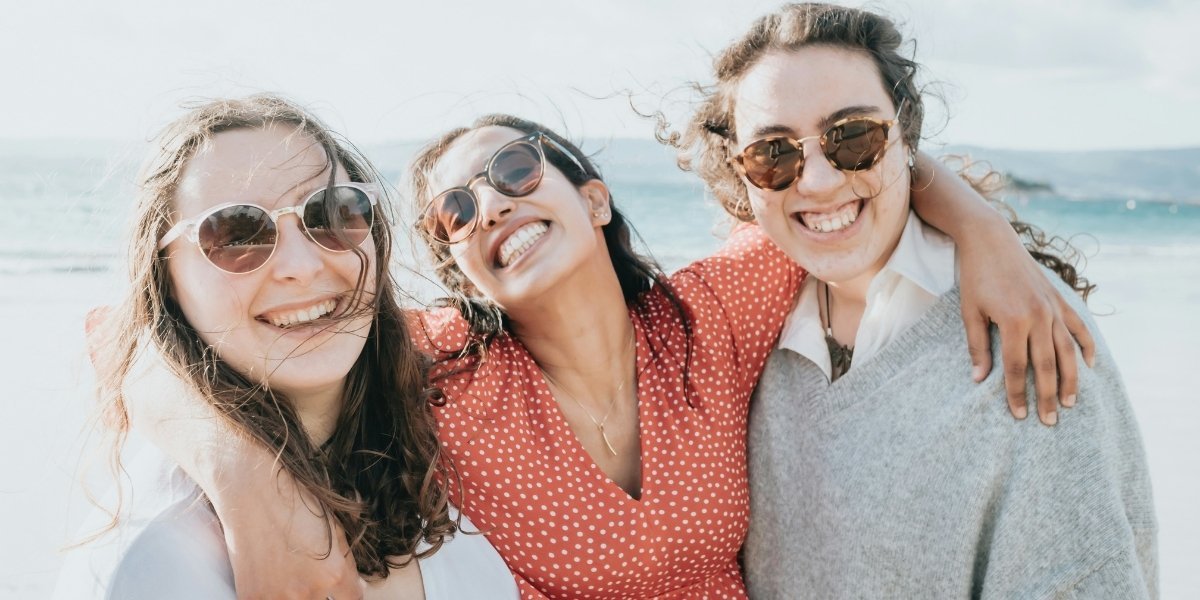 Bye-Bye Runway: How the Viral 'Great Lock-In' Trend Is Changing Luxury Beauty