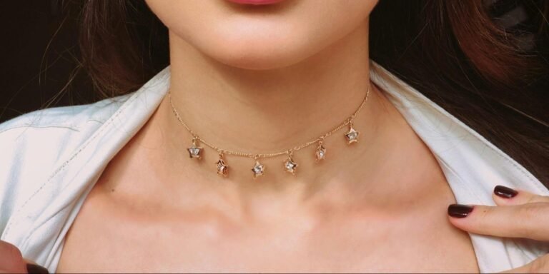 The Floating Diamond Effect: How Bezel Settings Create a Modern Look