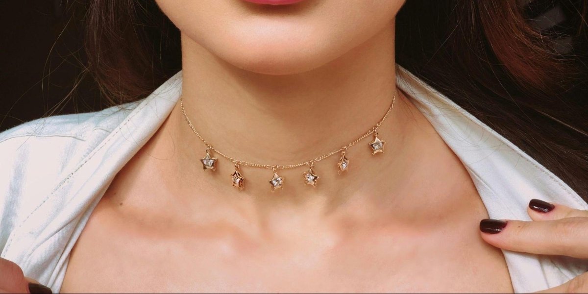 The Floating Diamond Effect: How Bezel Settings Create a Modern Look