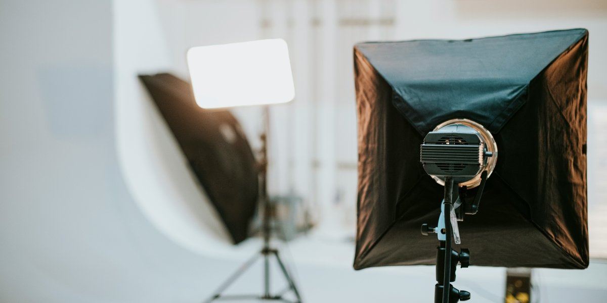 Photographers' Advantage: How the Authority Flywheel Is Helping Studios Stand Out in Crowded Markets