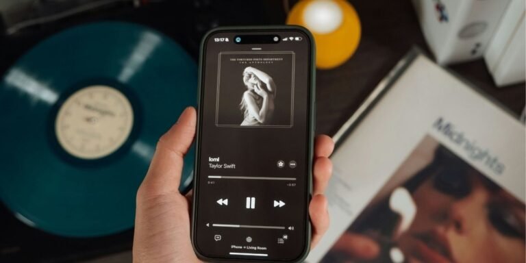 Taylor Swift Honors Hollywood Icon With Surprise “Elizabeth Taylor” Music Video