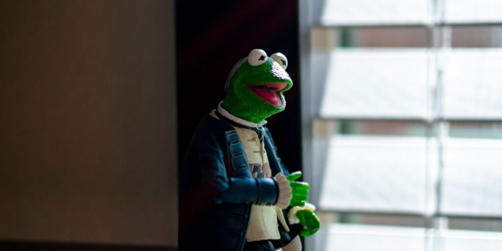 Sabrina Carpenter Wins First Emmy for ‘The Muppet Show’