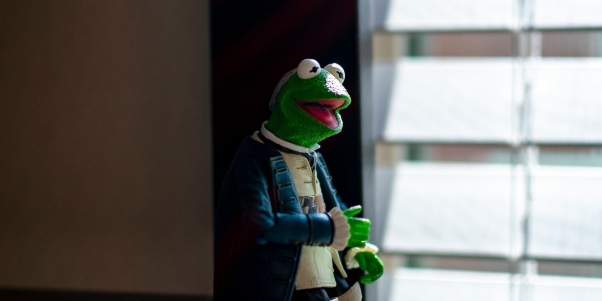 Sabrina Carpenter Wins First Emmy for ‘The Muppet Show’